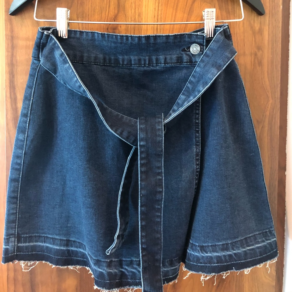 Forever 21 tie front denim skirt